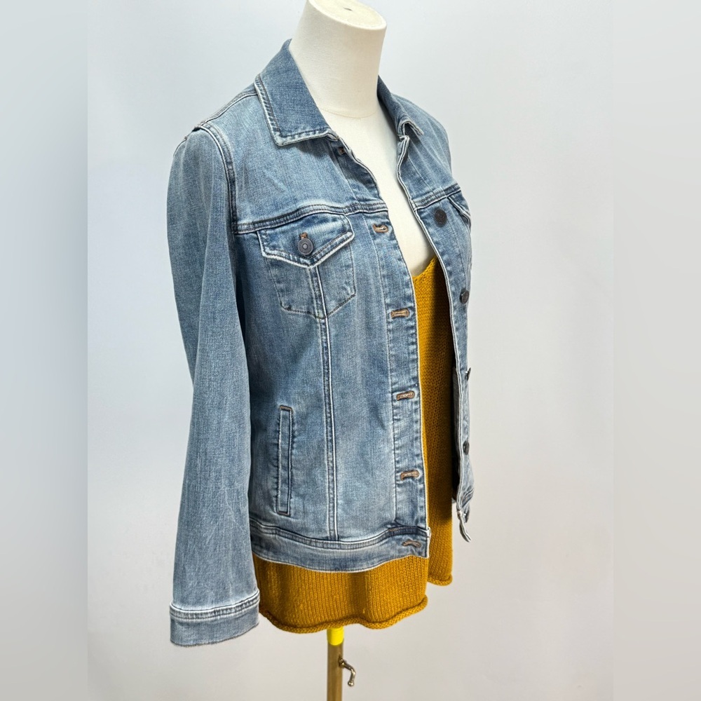 CHICO'S Medium Blue Denim Jacket with flag embroidery size S - Picture 10 of 15
